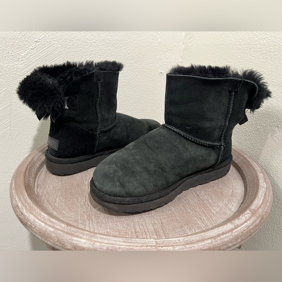 UGG Mini Bailey Bow II Ribbon Boots in size 9 - Black - Picture 7 of 11